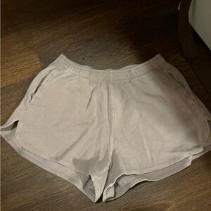comfy shorts with pockets! pale pink, size small, slightly worn